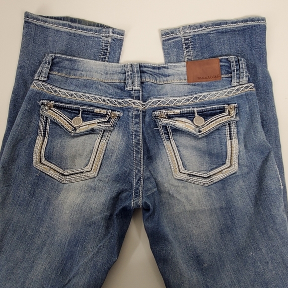 Maurices bootcut contrasting stitching jeans size 5 / 6 - Picture 10 of 15